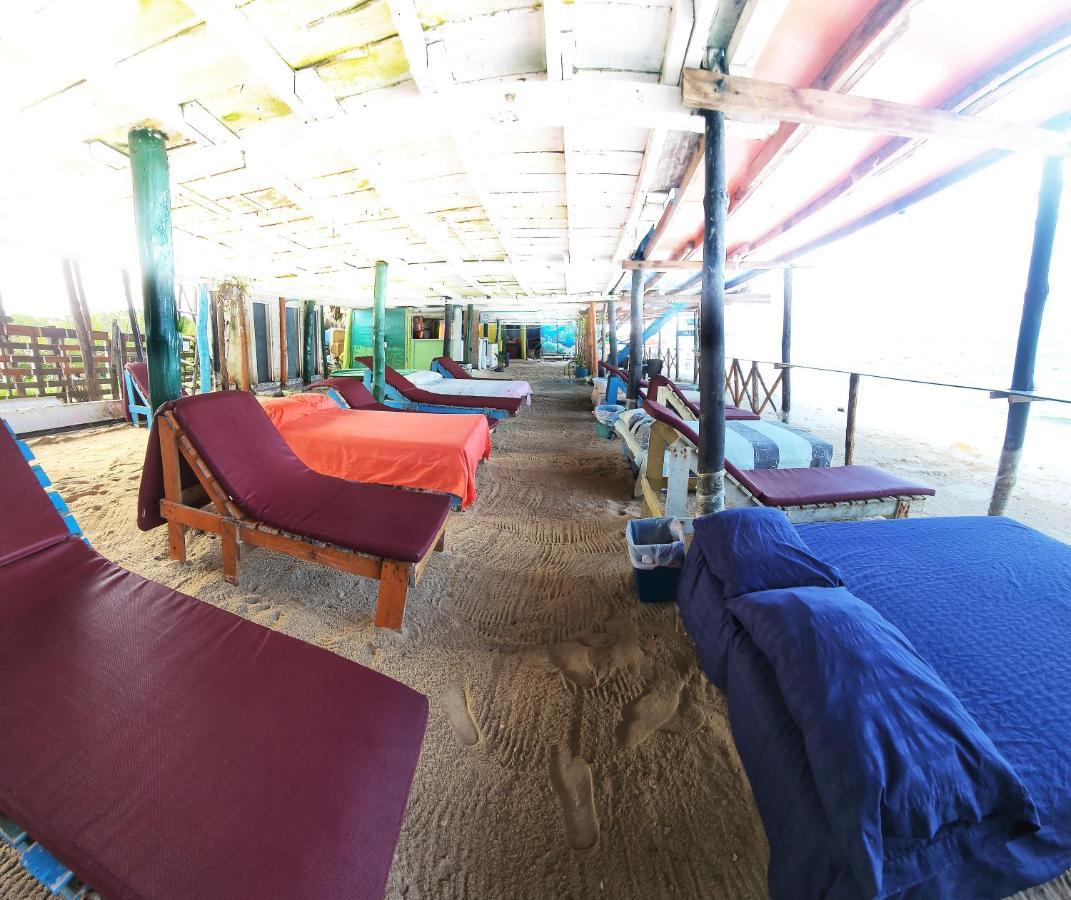 Hostal ปลายาบลังกา ภายนอก รูปภาพ